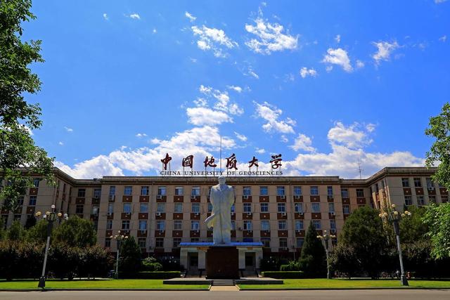 2025年奥马最新免费资料